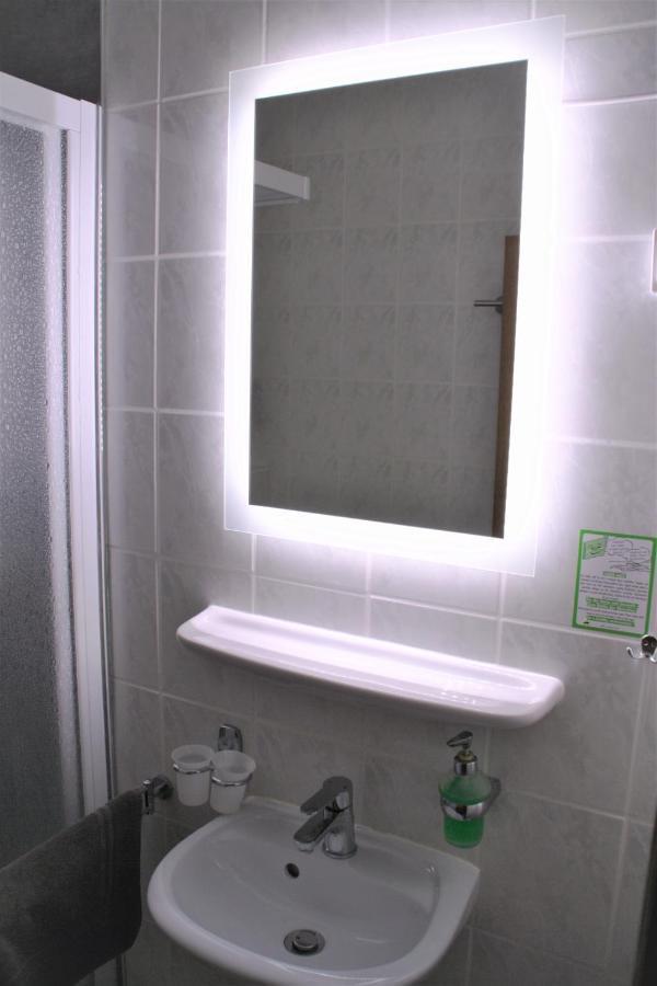 Dankmarshausen Hotel Waldschloesschen מראה חיצוני תמונה